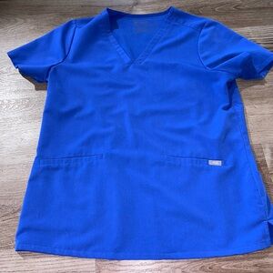 Figs scrub top